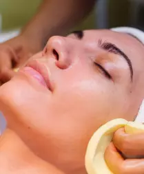 Detan Facial